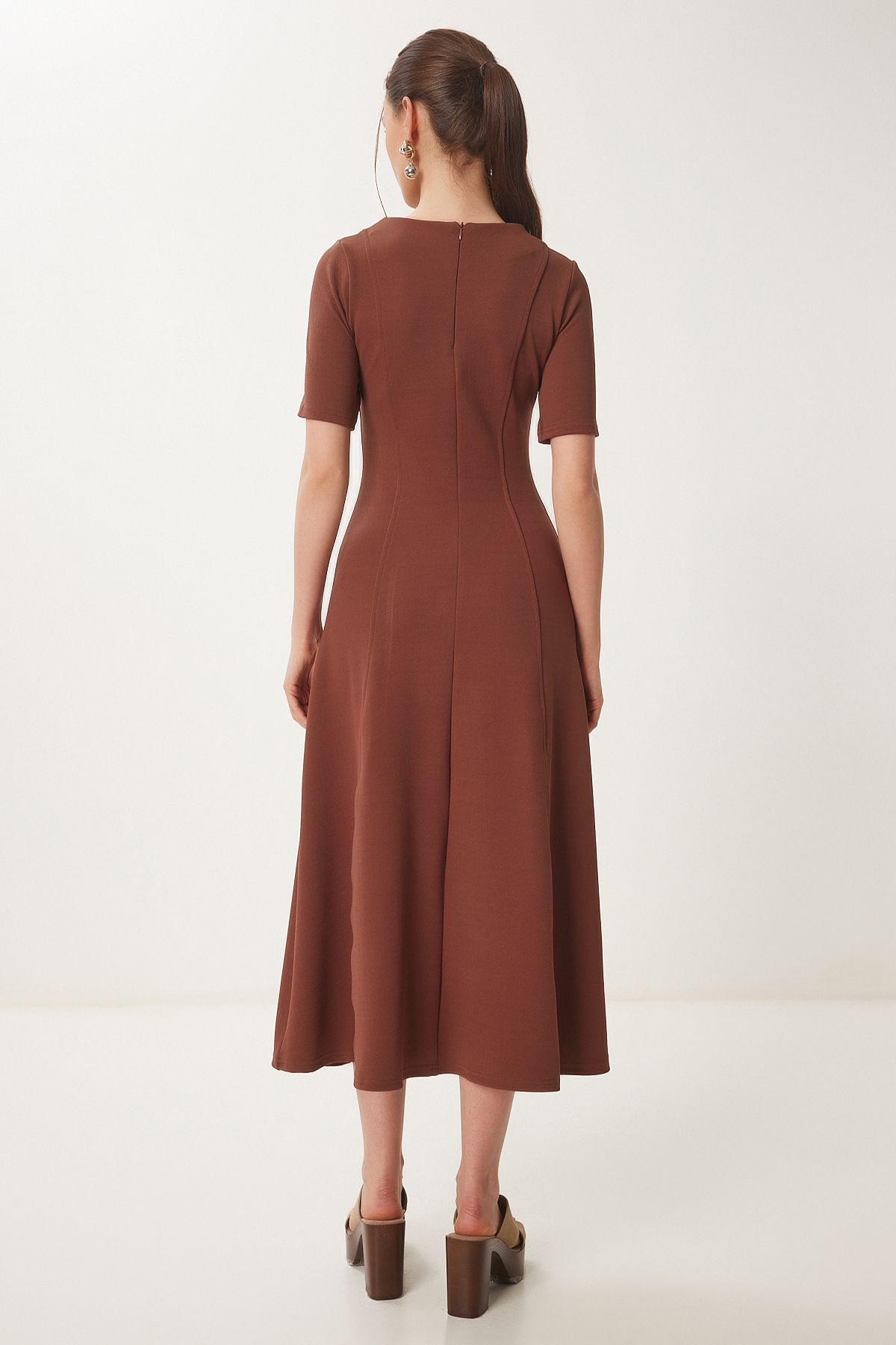Kahverengi Kloş Midi Yazlık Örme Elbise ZH00047