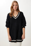 Siyah V Yaka Oversize Uzun Triko Kazak  BP00140