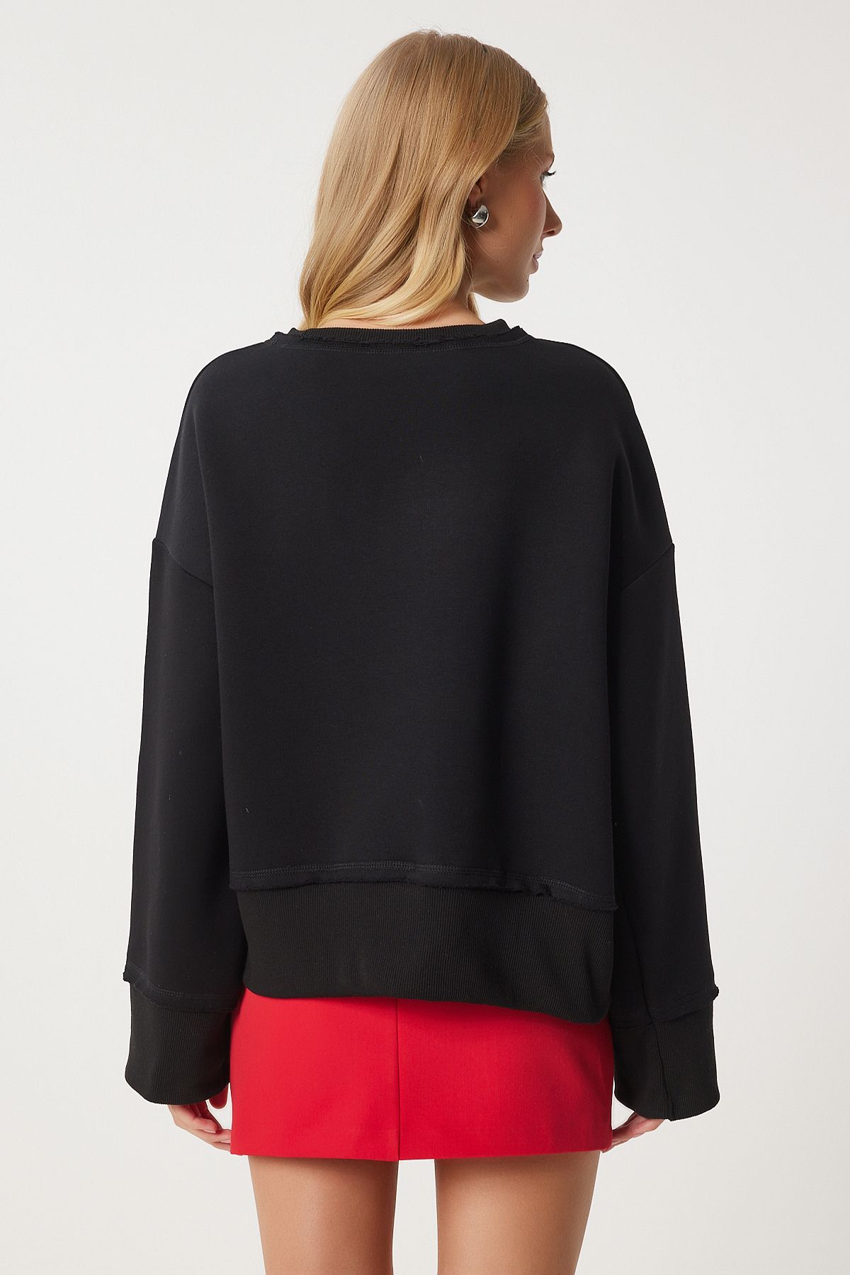 Siyah Kalp Nakışlı Şardonlu Sweatshirt DP00216