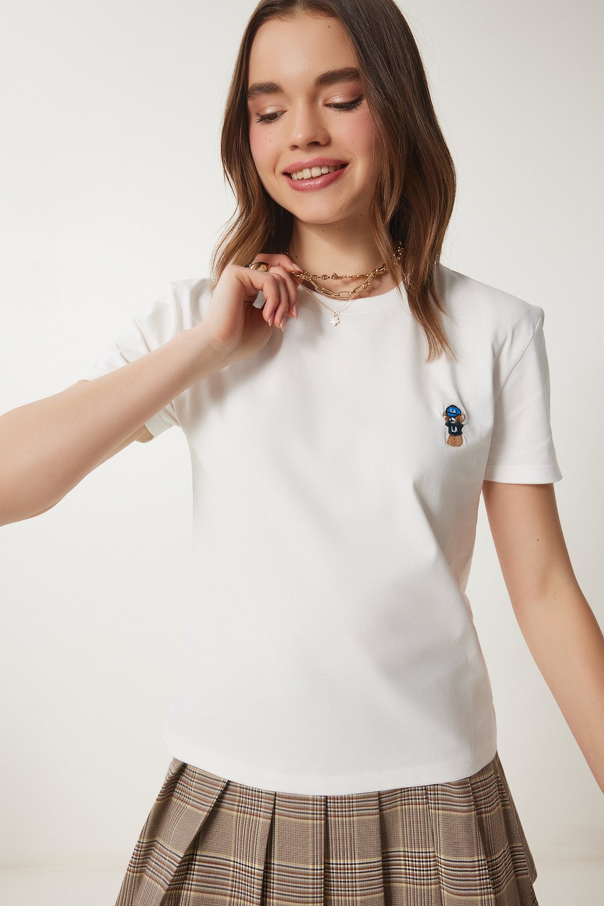 Ekru Ayıcık İşlemeli Pamuklu Örme T-Shirt CR00455