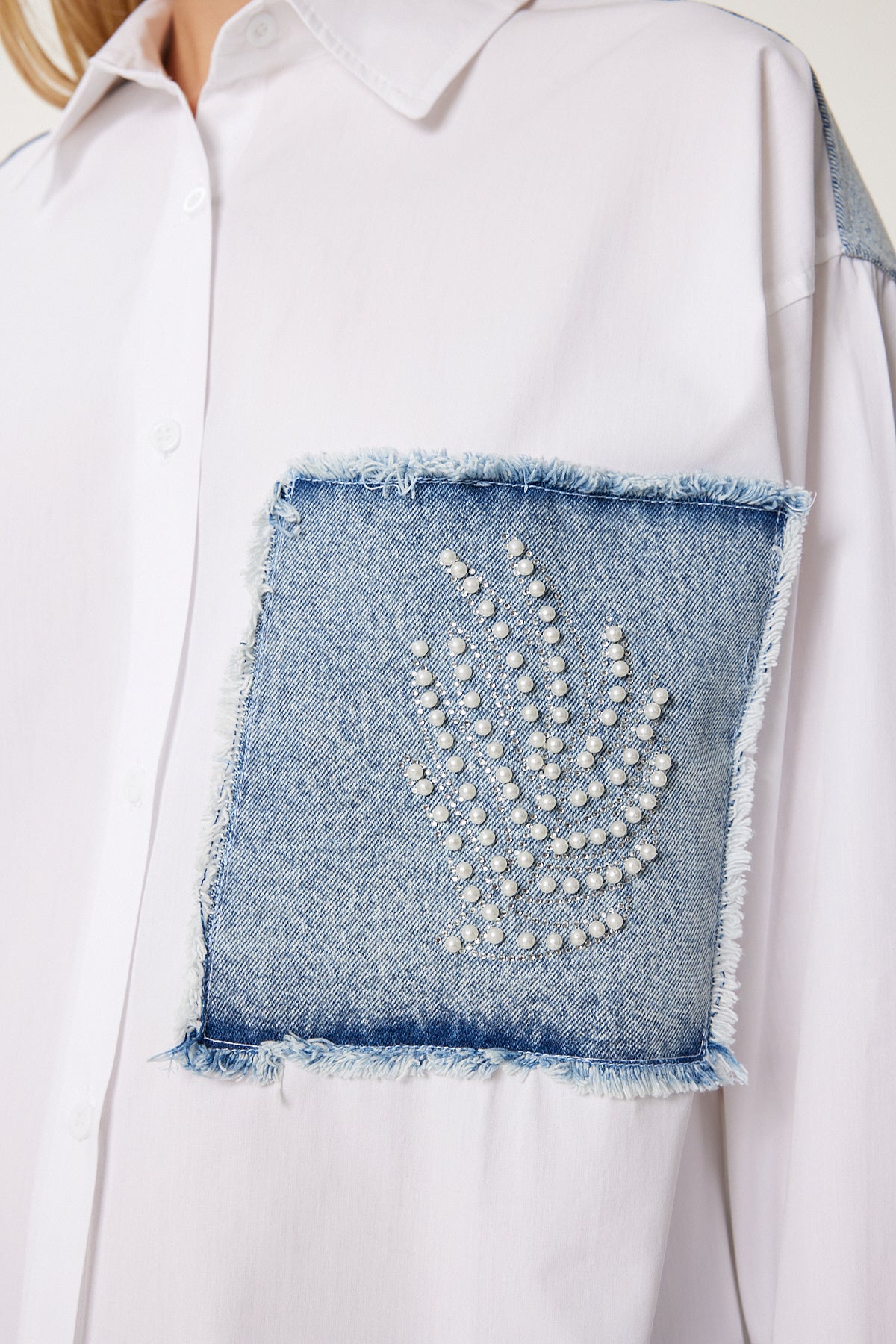 Beyaz İncili Denim Detaylı Oversize Poplin Gömlek ZH00052