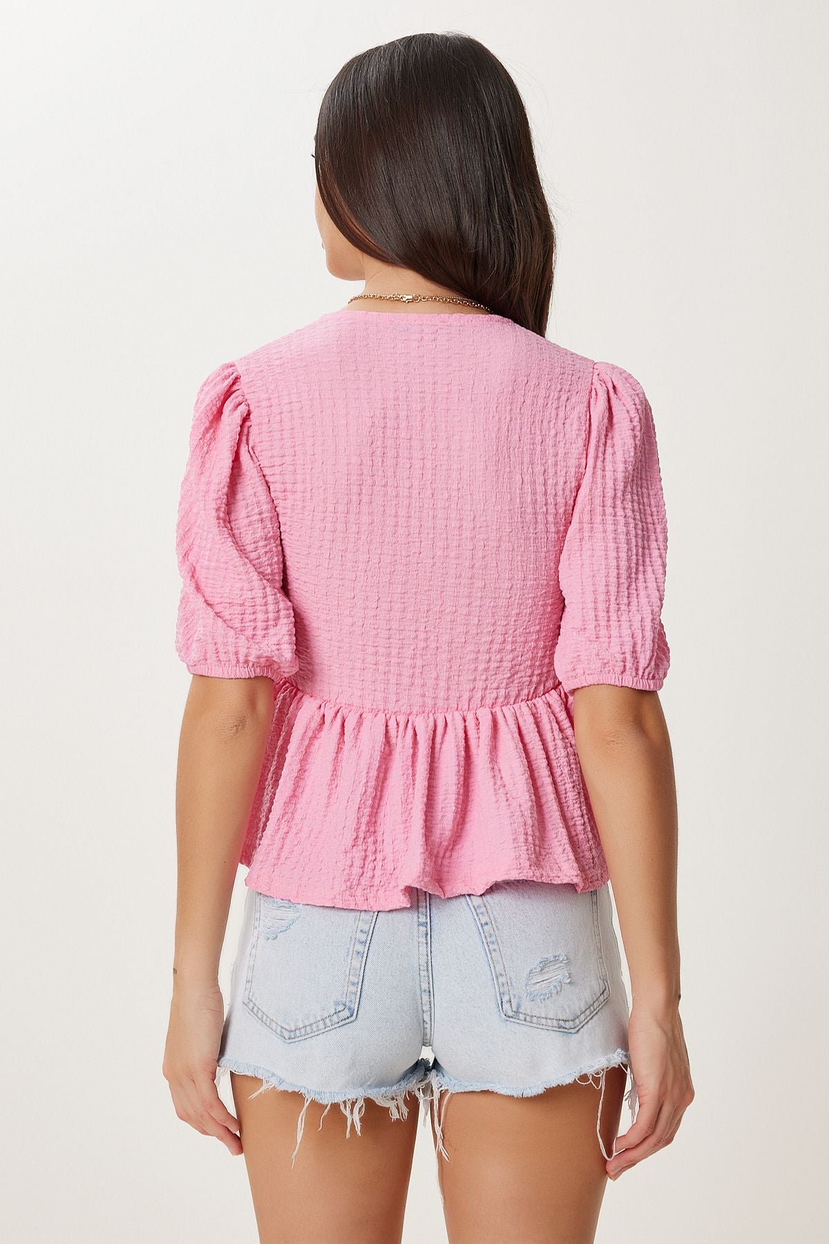 Pembe Dokulu Volanlı Esnek Krinkıl Örme Bluz ZV00338