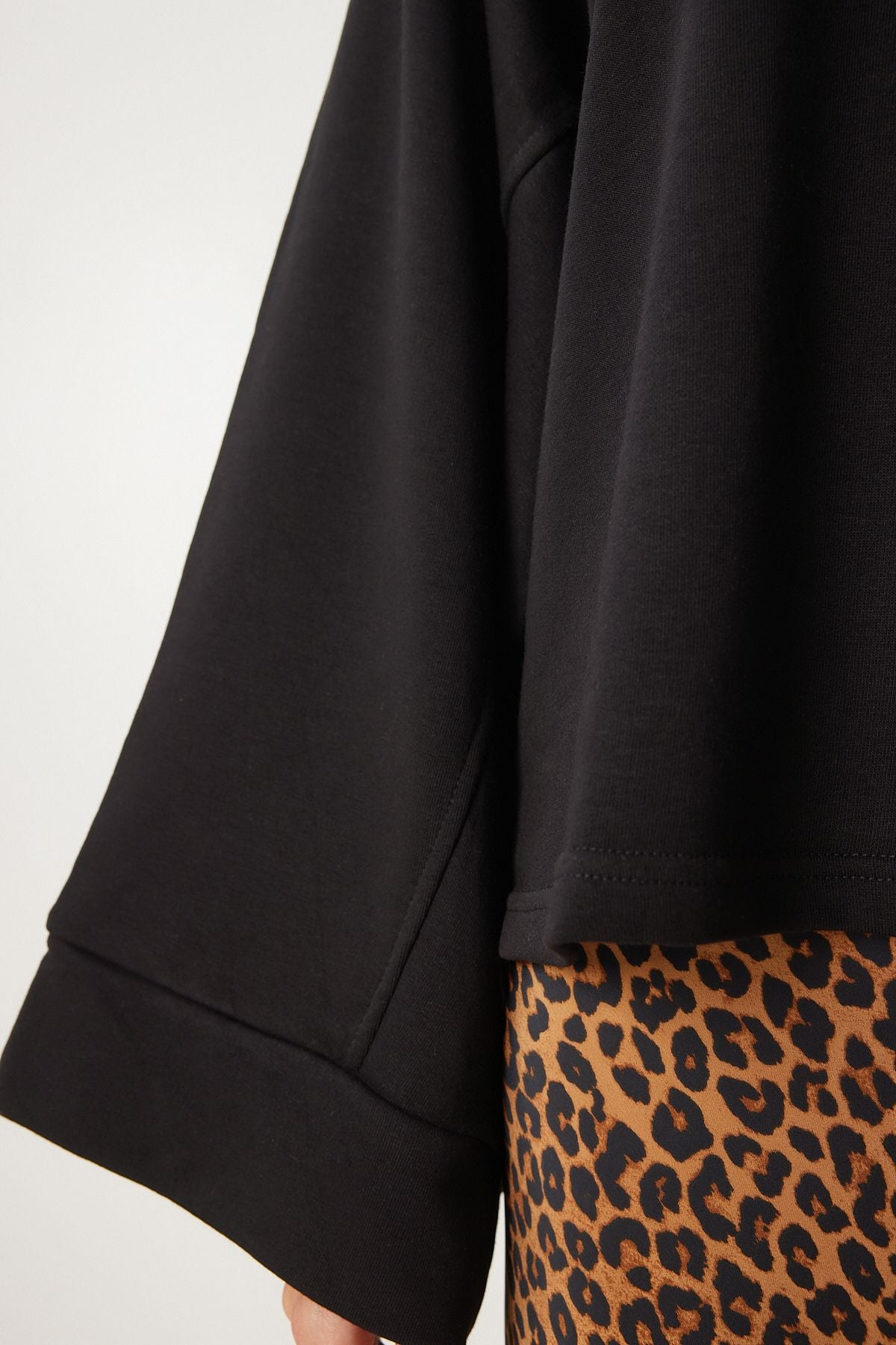 Siyah Geniş Kol Oversize Örme Sweatshirt  FN03334