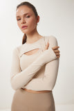 Krem Parmak Detaylı Pencereli Örme Spor Sweatshirt VX00010