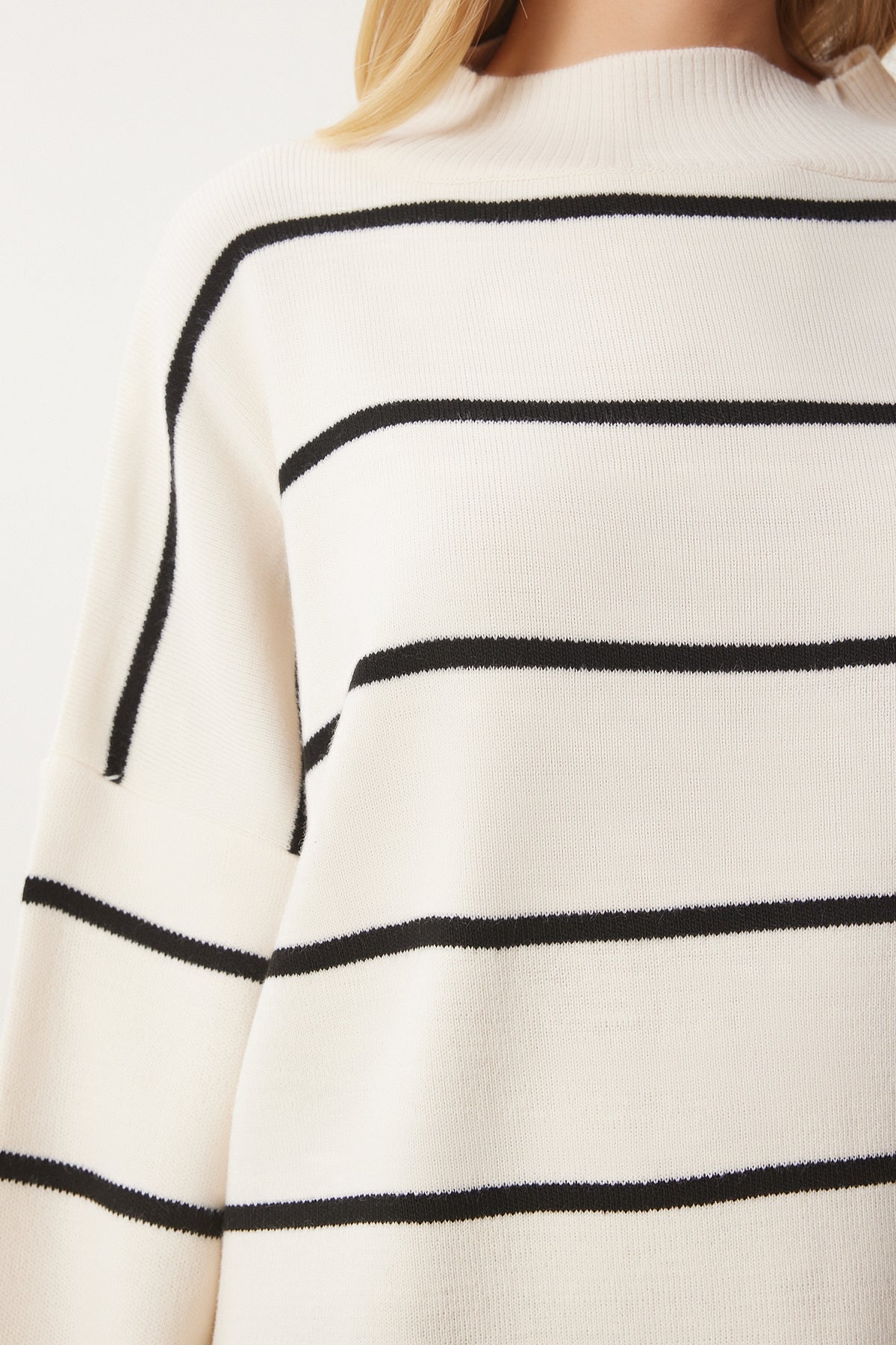 Krem Çizgili Oversize Uzun Triko Kazak YY00087