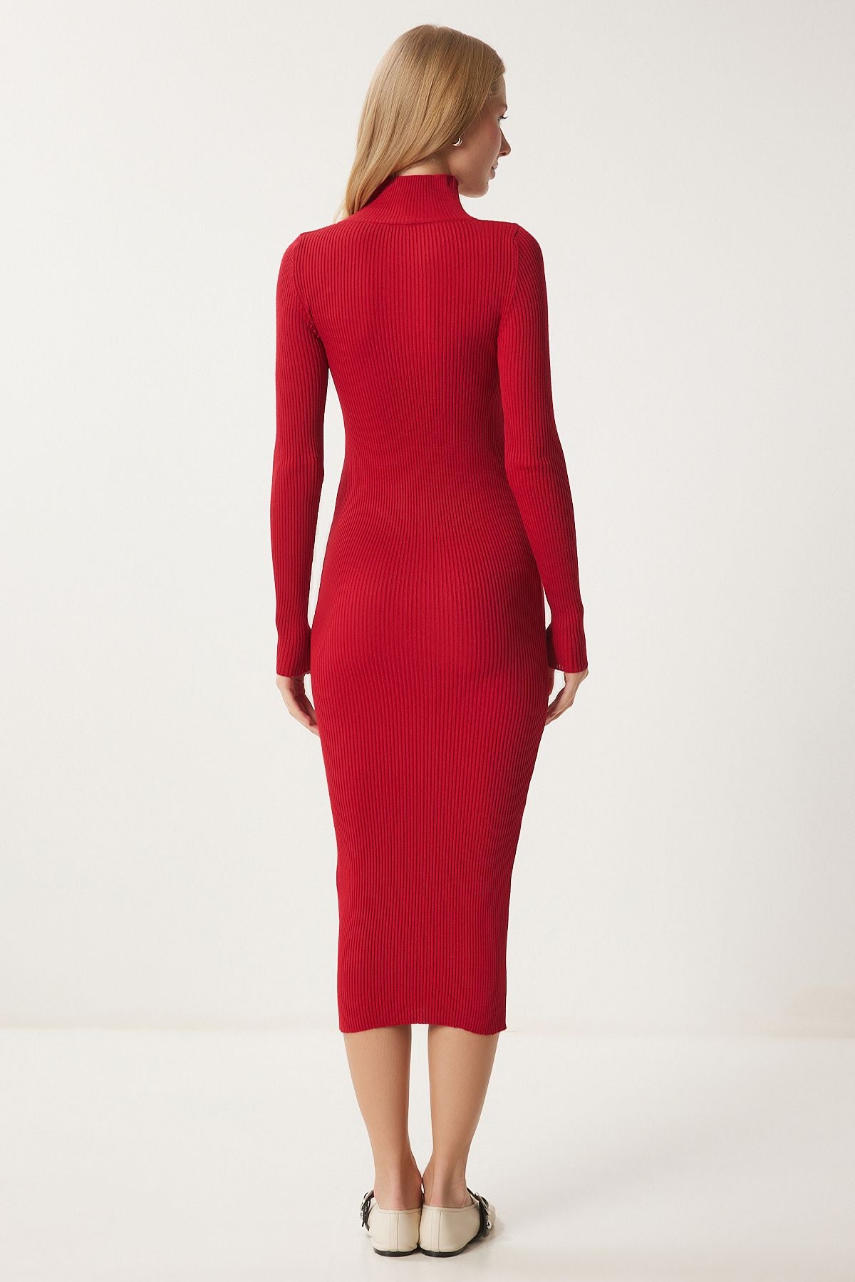 Kırmızı Cut Out Detaylı Dik Yaka Fitilli Triko Elbise FN03388