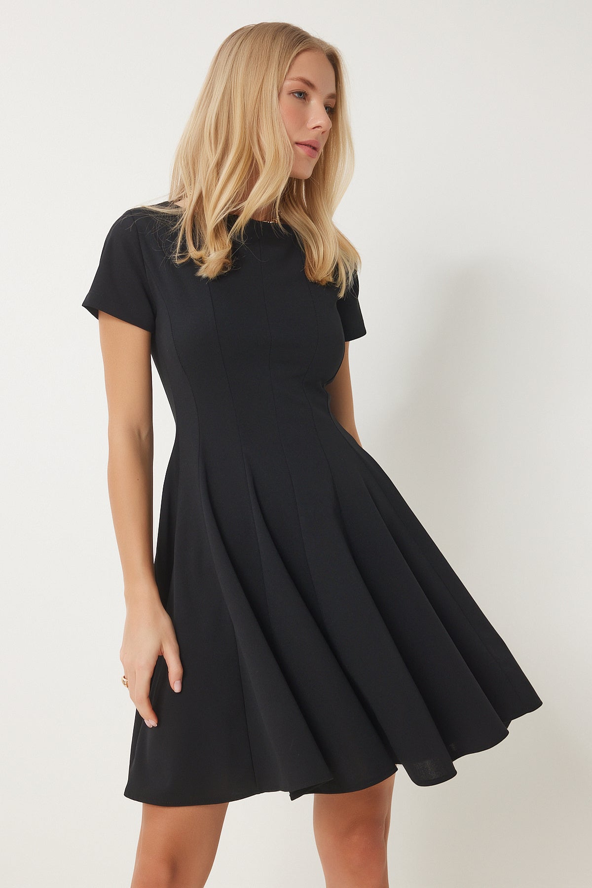 Siyah Godeli Mini Dokuma Elbise UB00300
