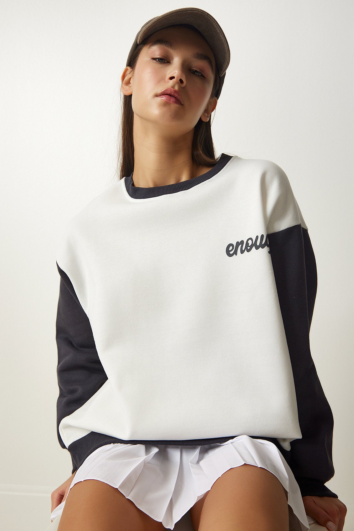 Beyaz Antrasit Blok Renkli Şardonlu Sweatshirt OW00005