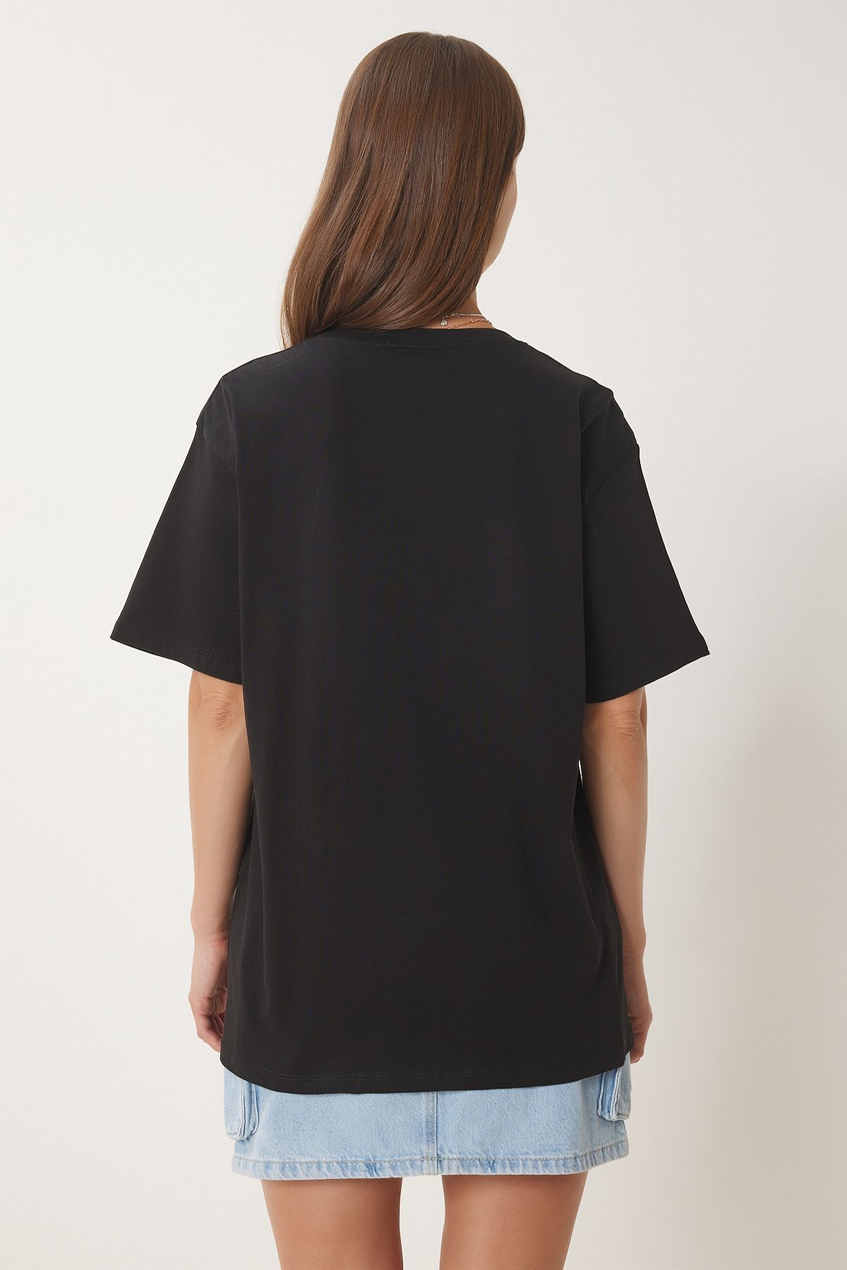 Siyah Boncuk Detaylı Örme T-Shirt BW00002