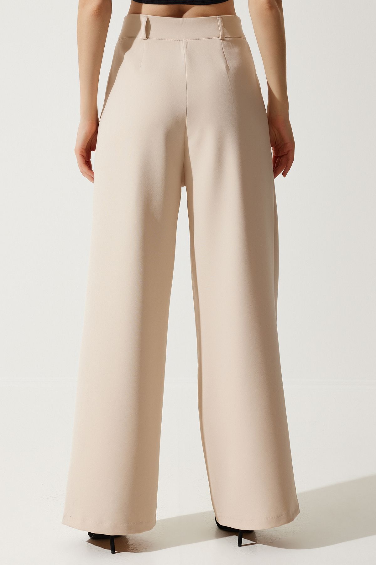 Krem Geniş Paça Maskülen Dokuma Pantolon HG00001