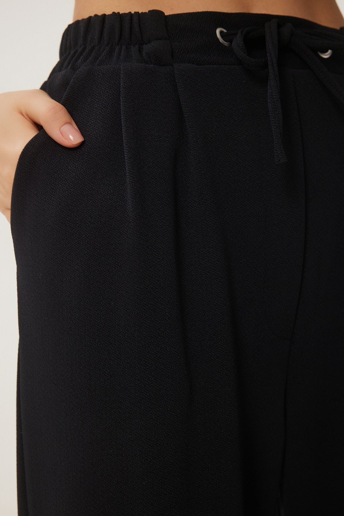 Siyah Bol Paça Rahat Örme Pantolon RV00204
