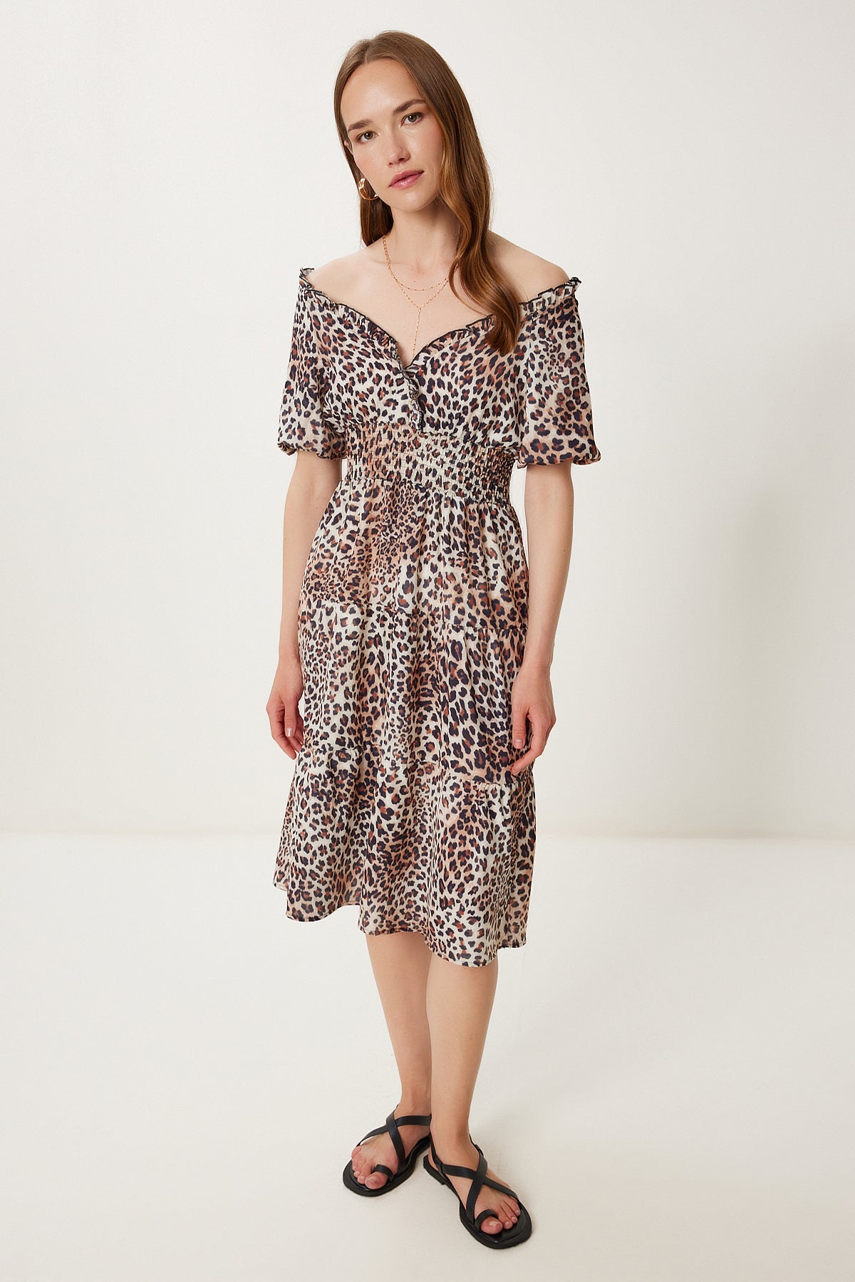Bej Kahverengi Leopar Desenli Volanlı Midi Elbise TP00069