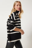 Siyah Ekru Çizgili Oversize Triko Kazak BV00122