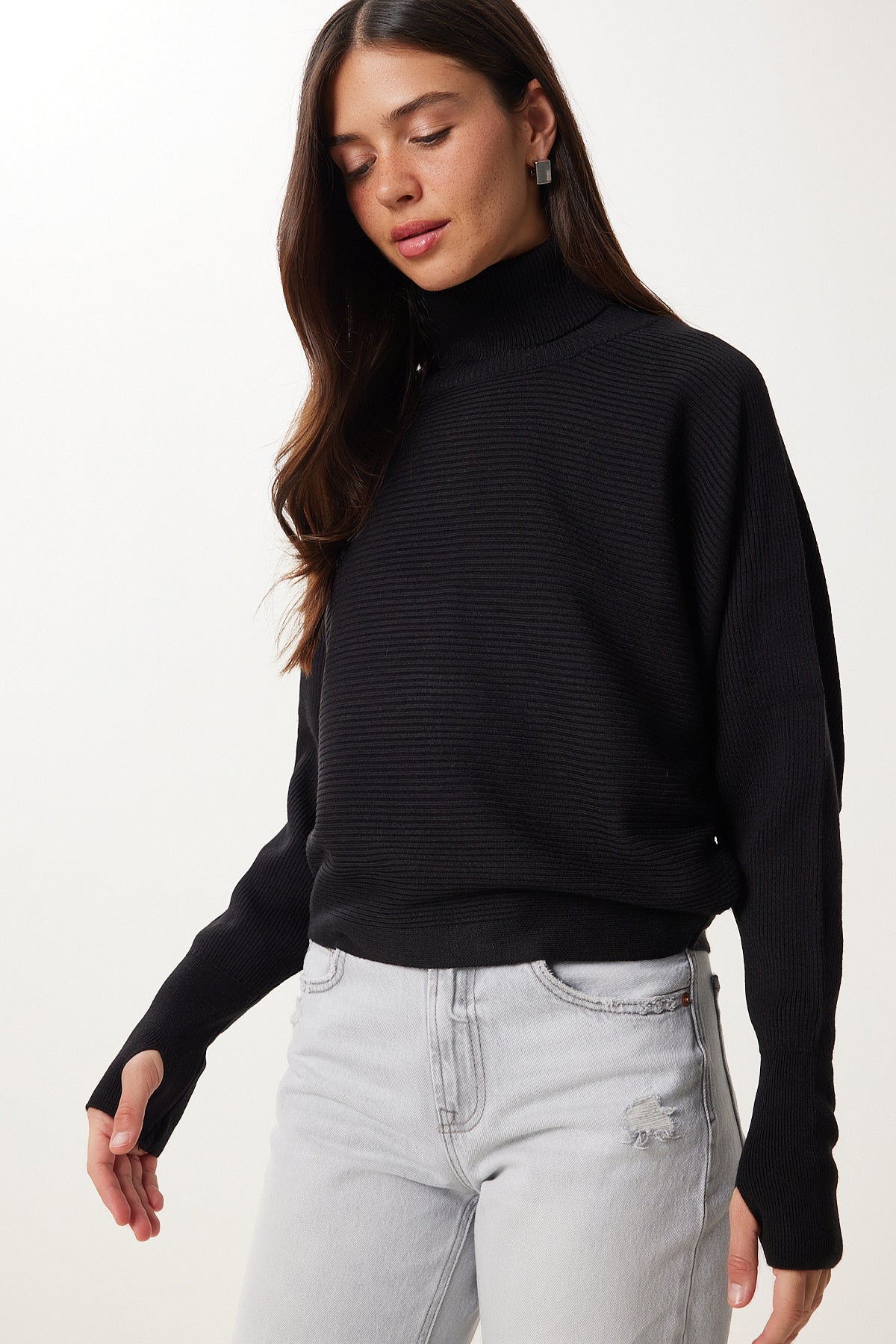 Siyah Parmak Geçmeli Crop Fitilli Triko Kazak MX00238