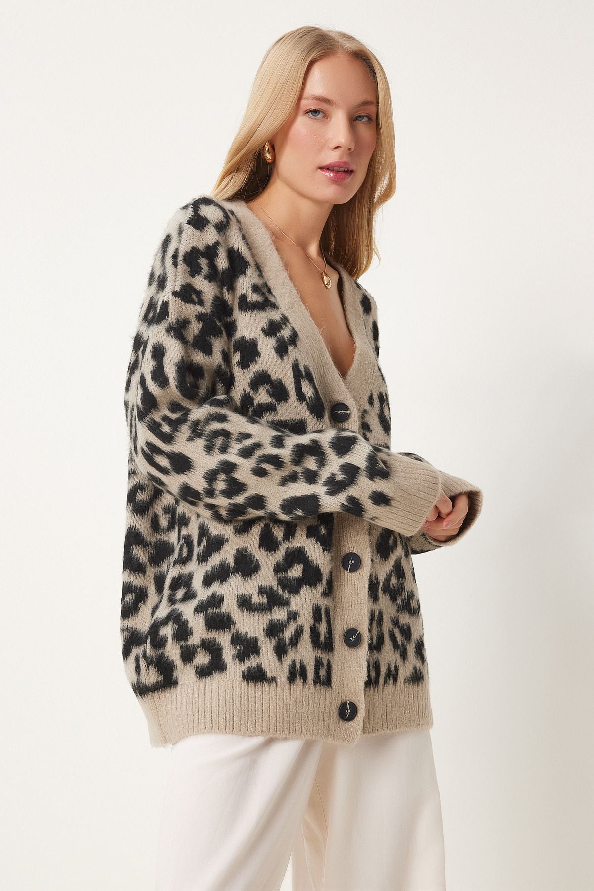 Vizon Siyah Leopar Desenli Sakallı Triko Hırka DP00220