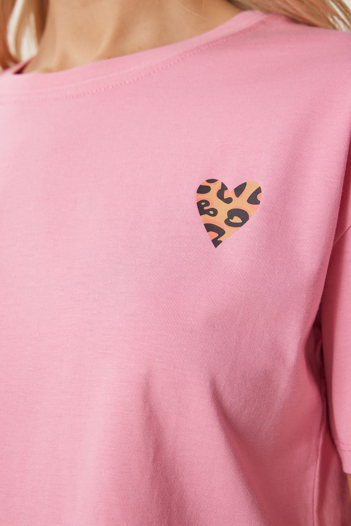 Pembe Kalp Baskılı Pamuklu Kısa Örme T-Shirt AN00224