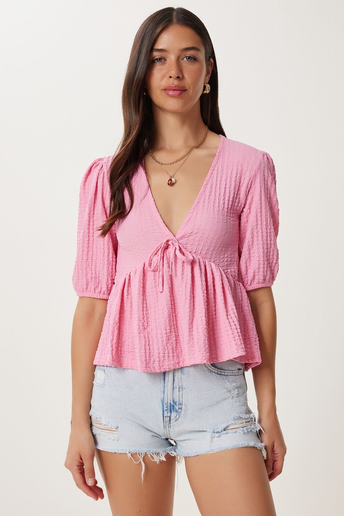 Pembe Dokulu Volanlı Esnek Krinkıl Örme Bluz ZV00338