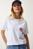 Beyaz Bisiklet Yaka İşlemeli Örme T-Shirt CR00425