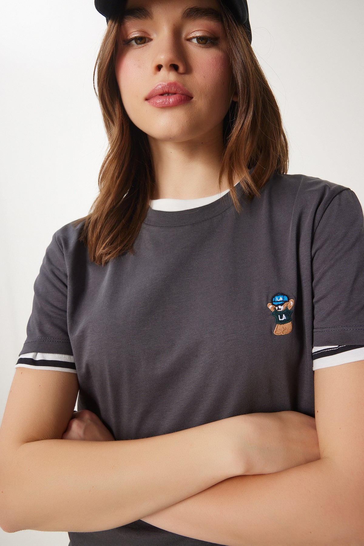 Antrasit Ayıcık İşlemeli Pamuklu Örme T-Shirt CR00455