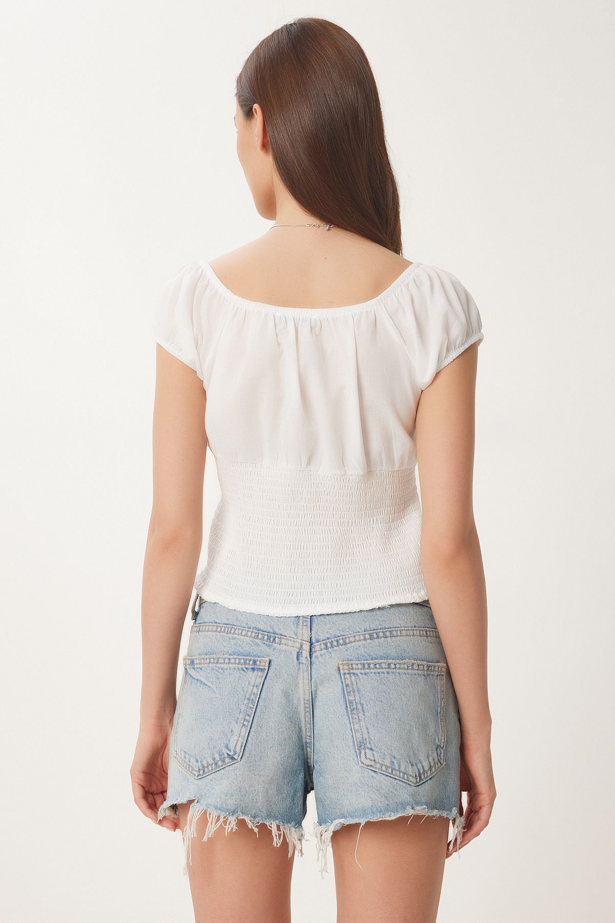 Ekru Çiçek Nakışlı Crop Bluz HF00470
