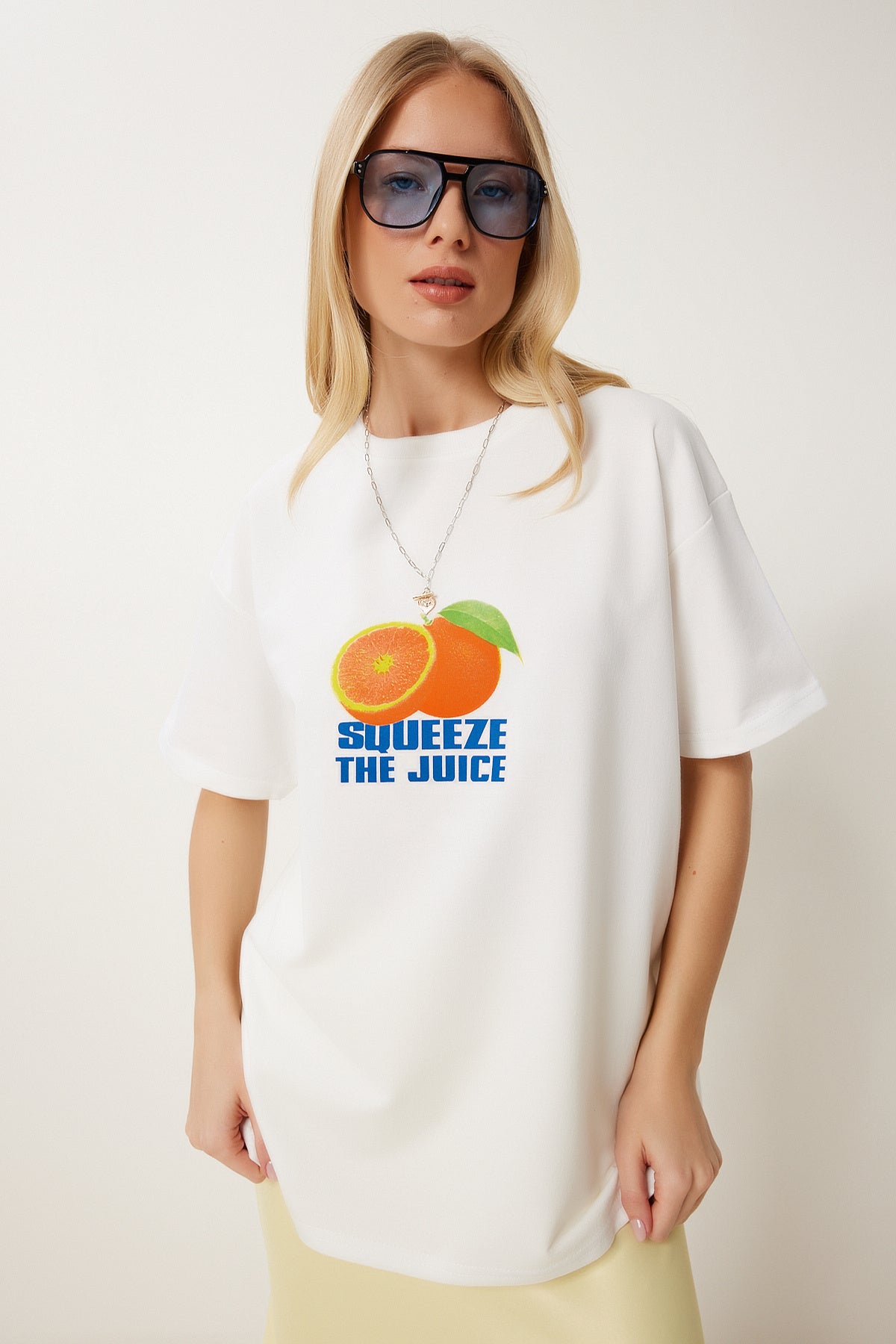 Ekru Oversize Baskılı Örme T-Shirt ZV00281