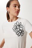 Ekru Çiçek Nakışlı Pamuklu Örme T-Shirt CR00488