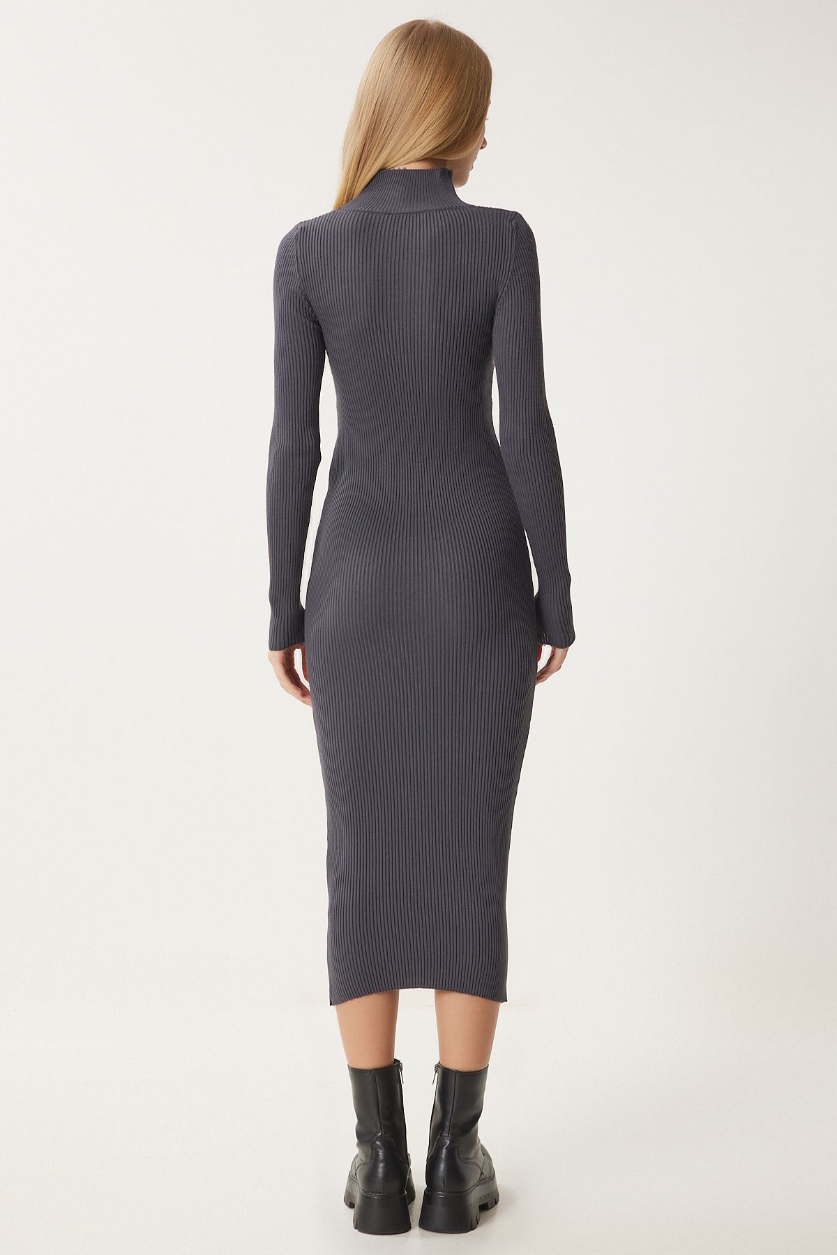 Füme Cut Out Detaylı Dik Yaka Fitilli Triko Elbise FN03388