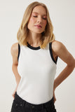 Beyaz Kolsuz Kontrast Renkli T-Shirt NJ00145