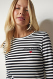 Siyah Beyaz Nakışlı Çizgili Fitilli Örme Crop Bluz MC00234