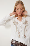 Beyaz Romantik İşlemeli Dokuma Bluz ES00177