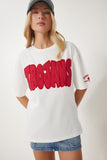 Ekru Sloganlı Boncuk İşlemeli Pamuklu T-Shirt CR00463