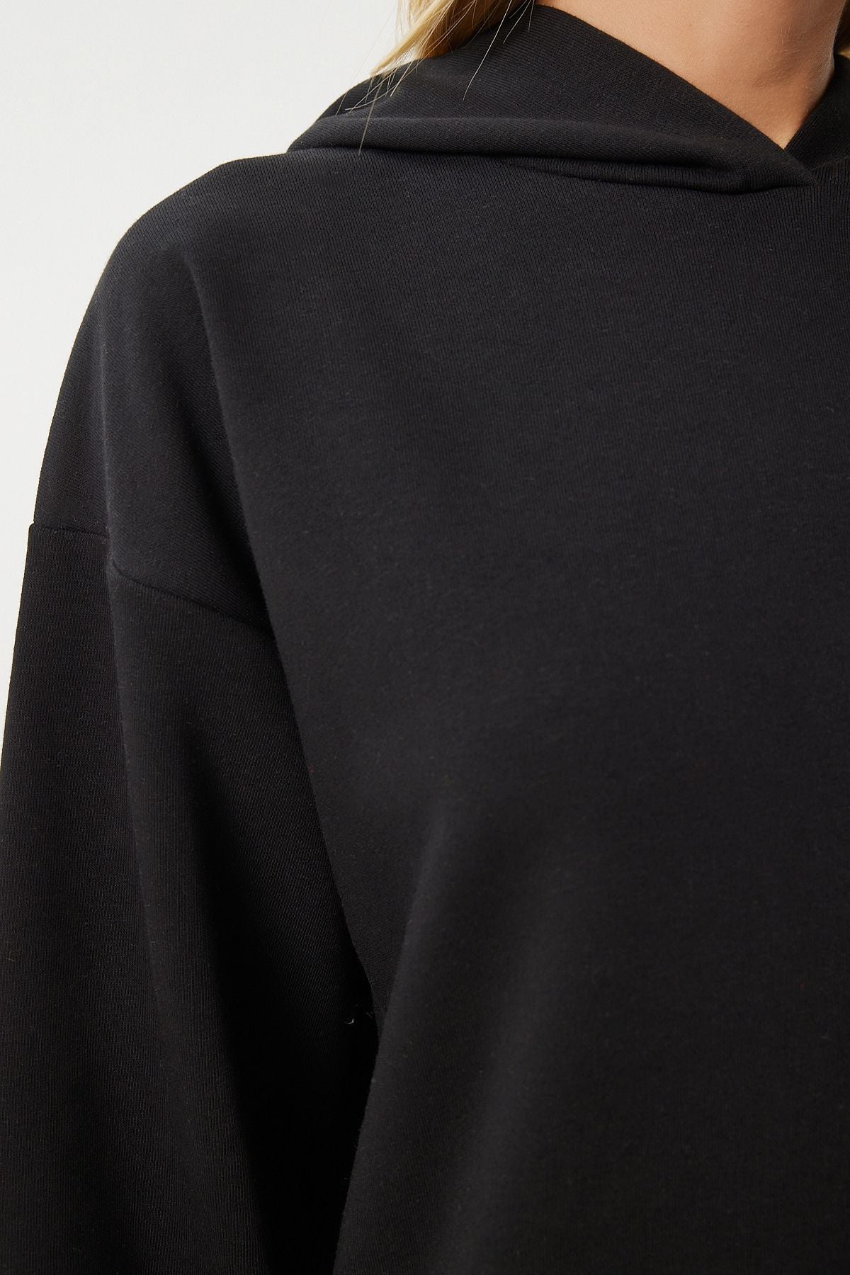 Siyah Kapüşonlu Şardonlu Sweatshirt OW00050