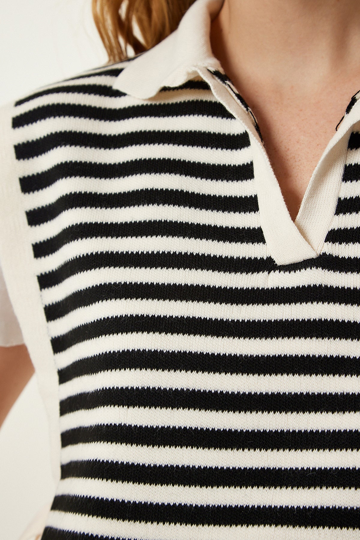 Krem Bağlamalı Çizgili Crop Triko Süveter MT00149