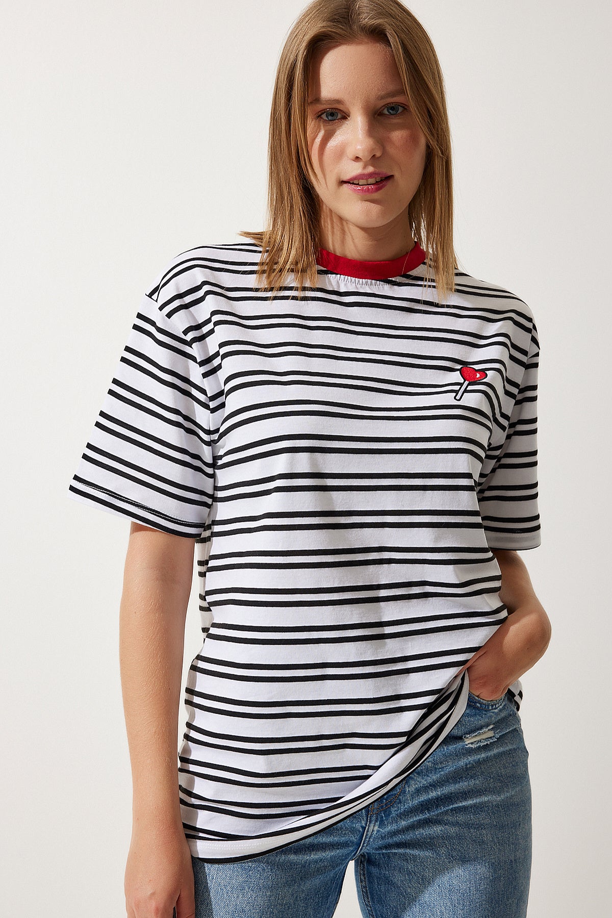 Beyaz Bisiklet Yaka Çizgili Örme T-Shirt CR00428