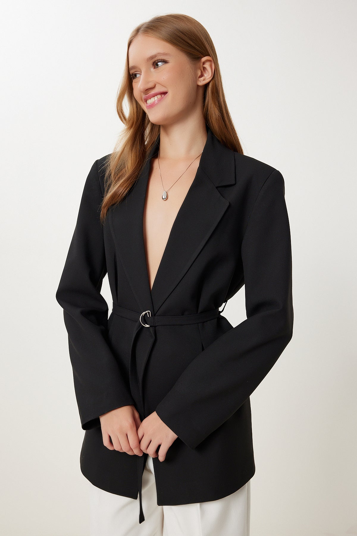 Siyah Vatkalı Kemerli Blazer Dokuma Ceket KT00023