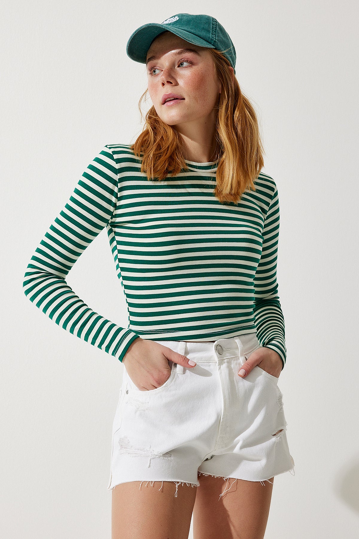 Koyu Yeşil Bisiklet Yaka Çizgili Crop Örme Bluz CR00424