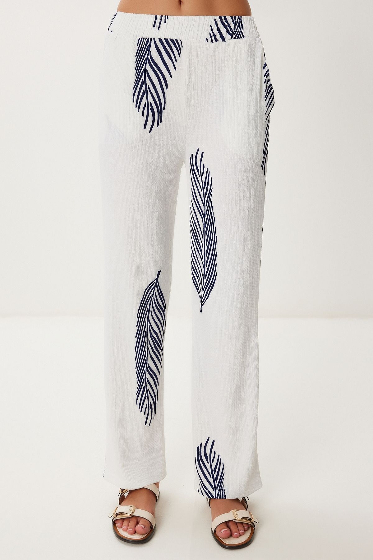 Ekru Lacivert Desenli Krinkıl Örme Kimono Pantolon Takım İY00006