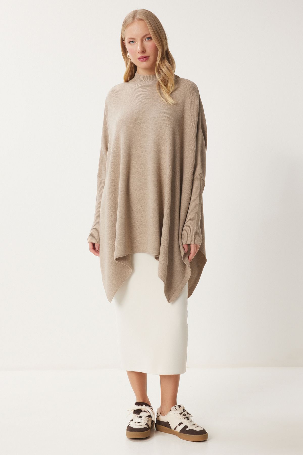 Bej Yandan Yırtmaçlı Oversize Panço Kazak YY00005
