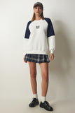Beyaz Lacivert Blok Renki Şardonlu Sweatshirt HF00448
