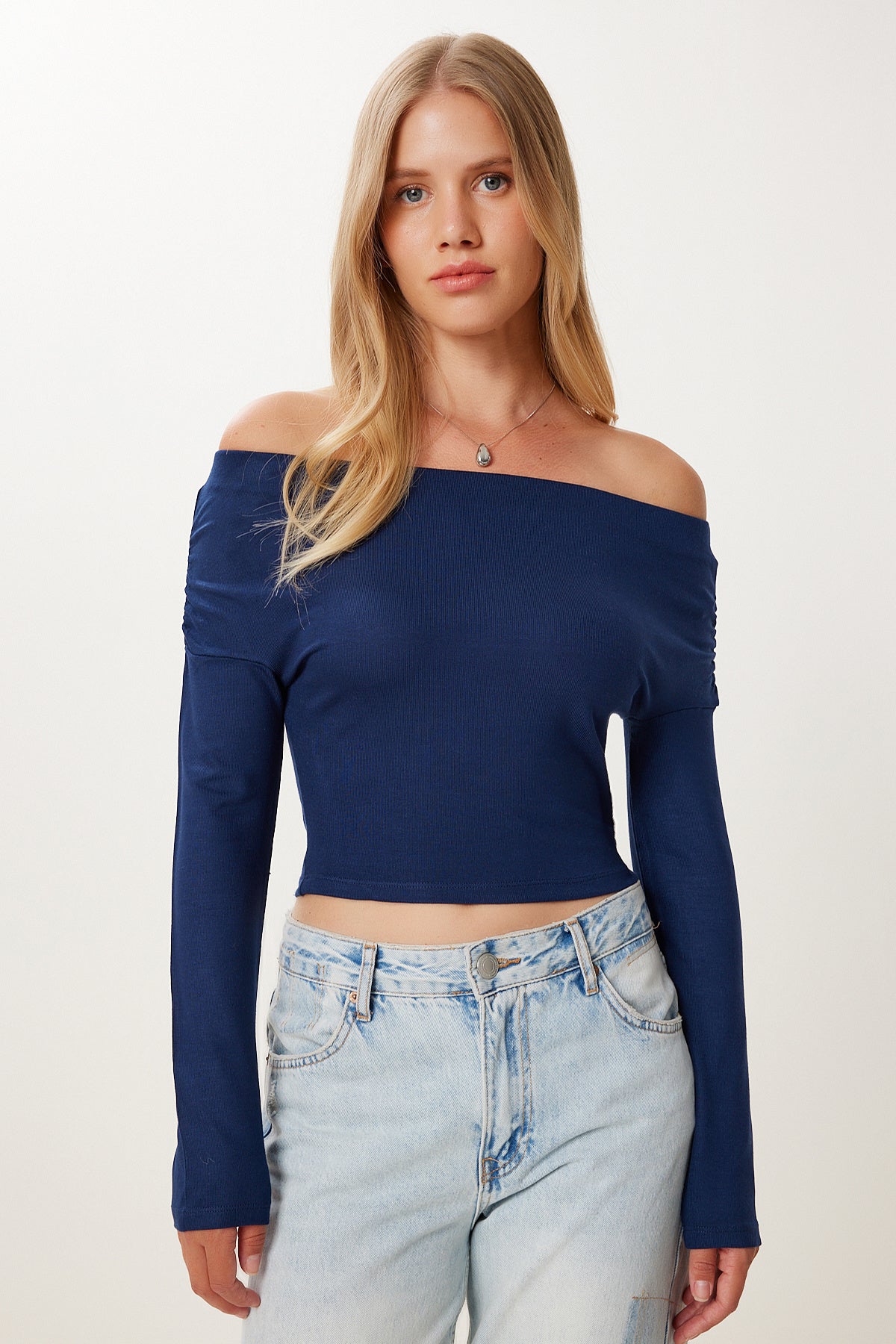 Lacivert Büzgülü Kayık Yaka Crop Bluz UB00422