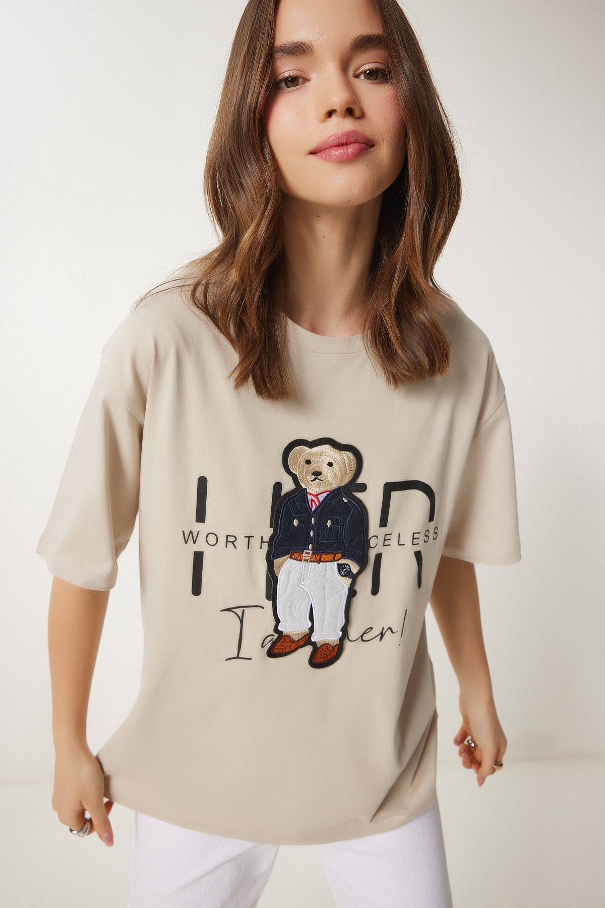 Krem Ayıcık Armalı Pamuklu Oversize Örme T-Shirt CR00452