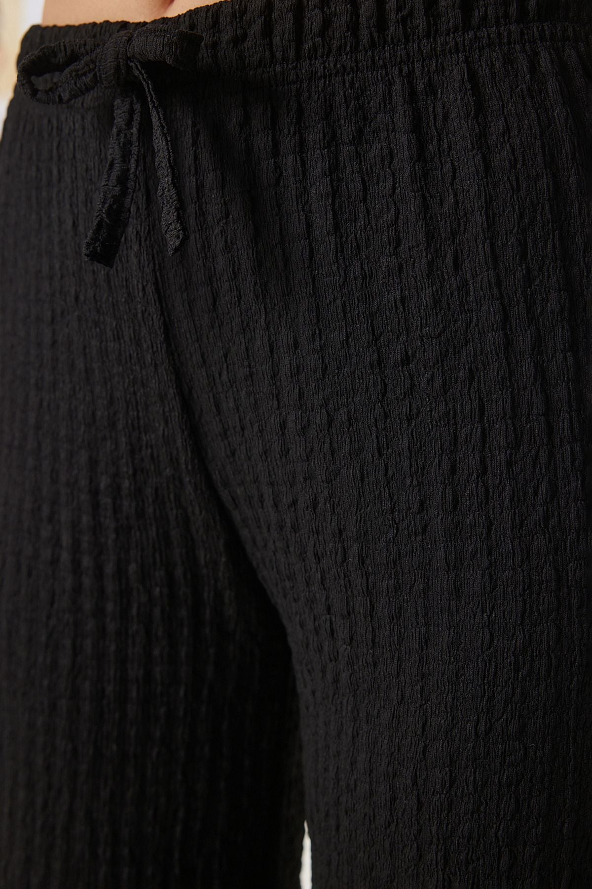 Siyah Dokulu Geniş Paça Yazlık Örme Pantolon ZV00272