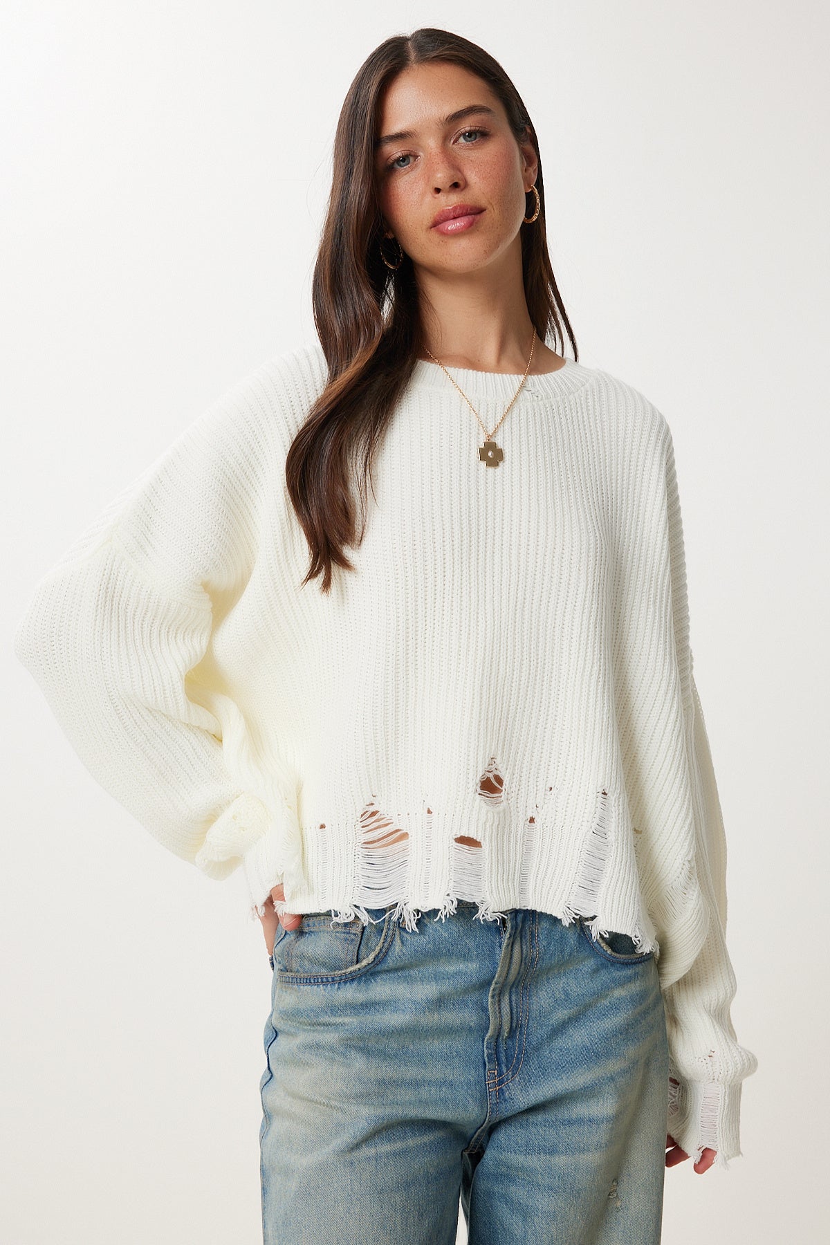 Ekru Yırtık Detaylı Oversize Triko Kazak ki00098