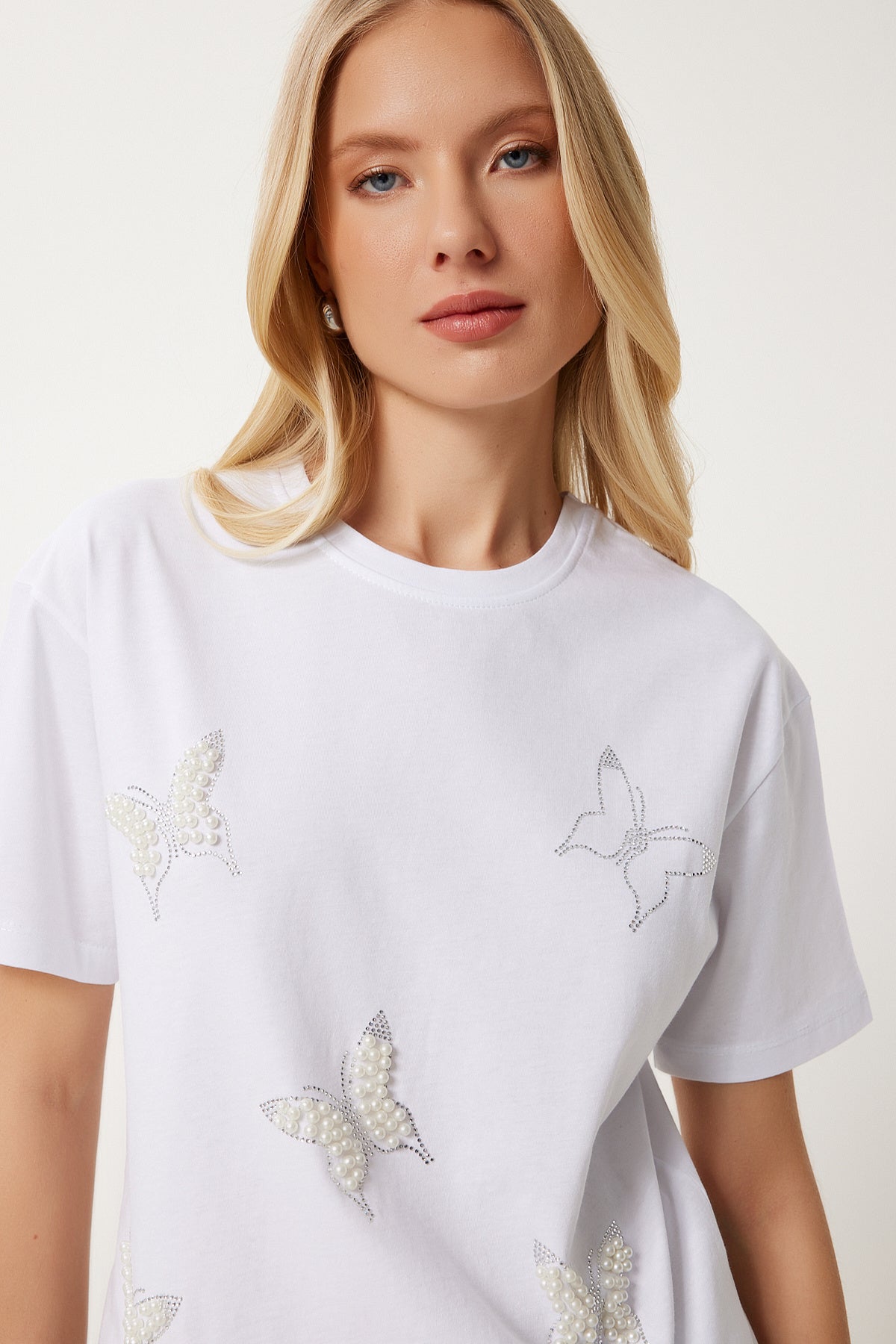 Beyaz İncili Kelebek Taşlı Örme T-Shirt MP00033