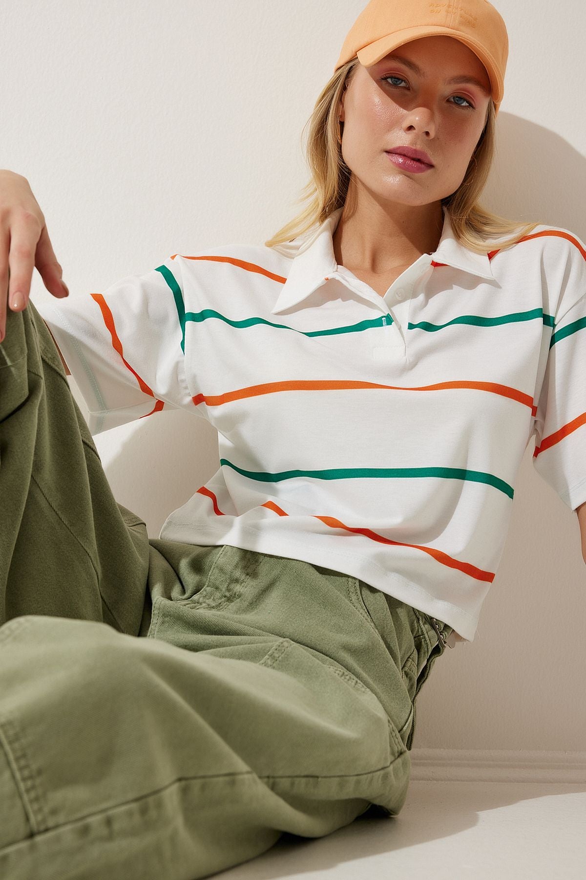 Ekru Oranj Polo Yaka Çizgili Kısa Örme T-Shirt HF00454