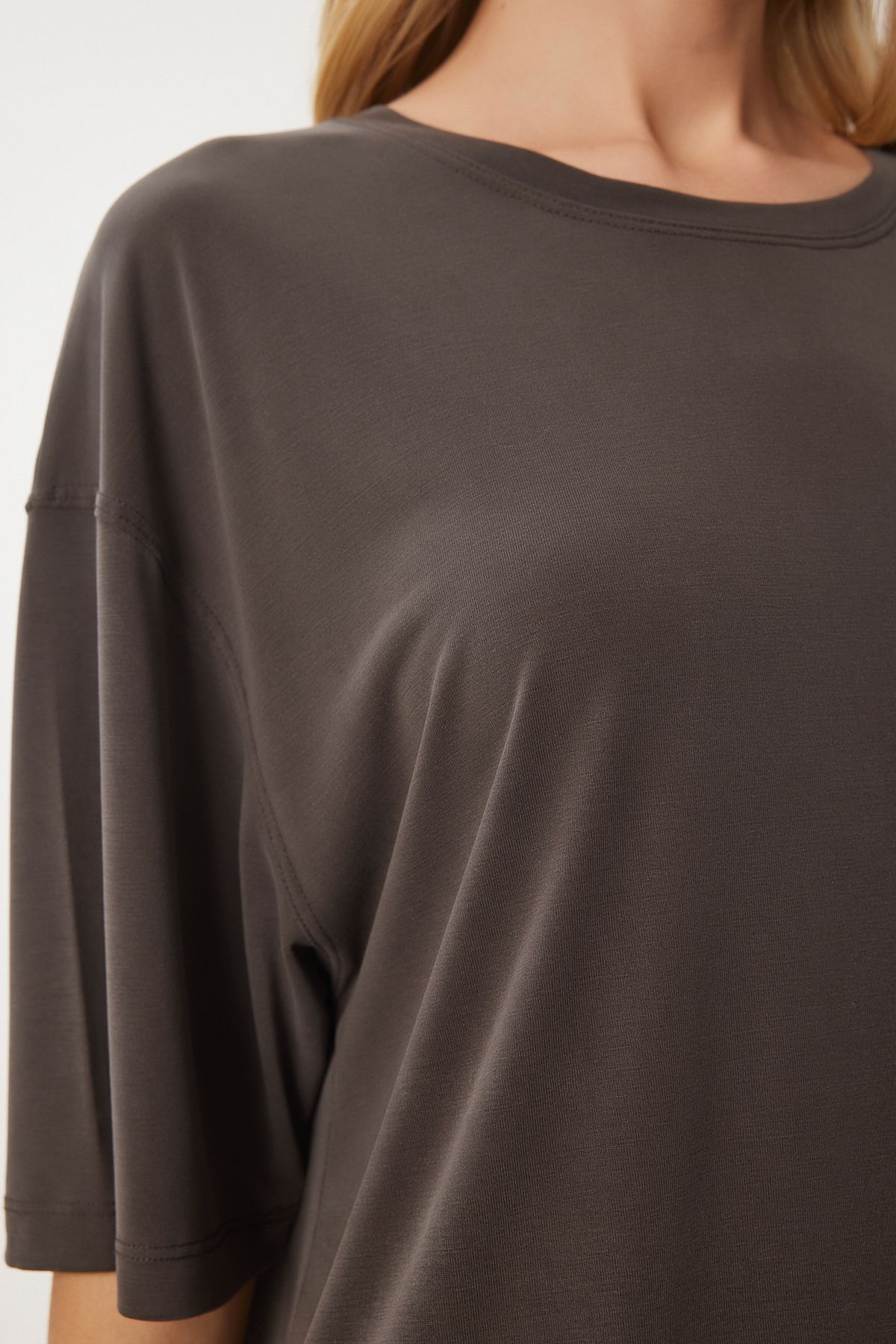 Kahverengi Oversize Basic Modal T-shirt UB00323
