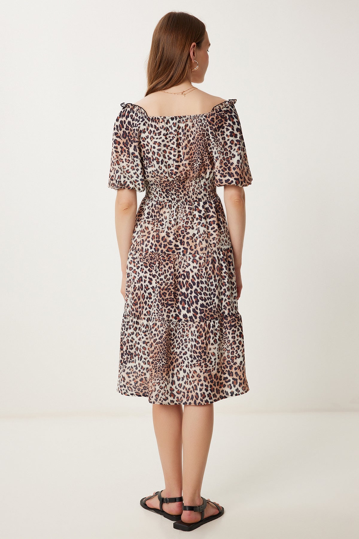 Bej Kahverengi Leopar Desenli Volanlı Midi Elbise TP00069