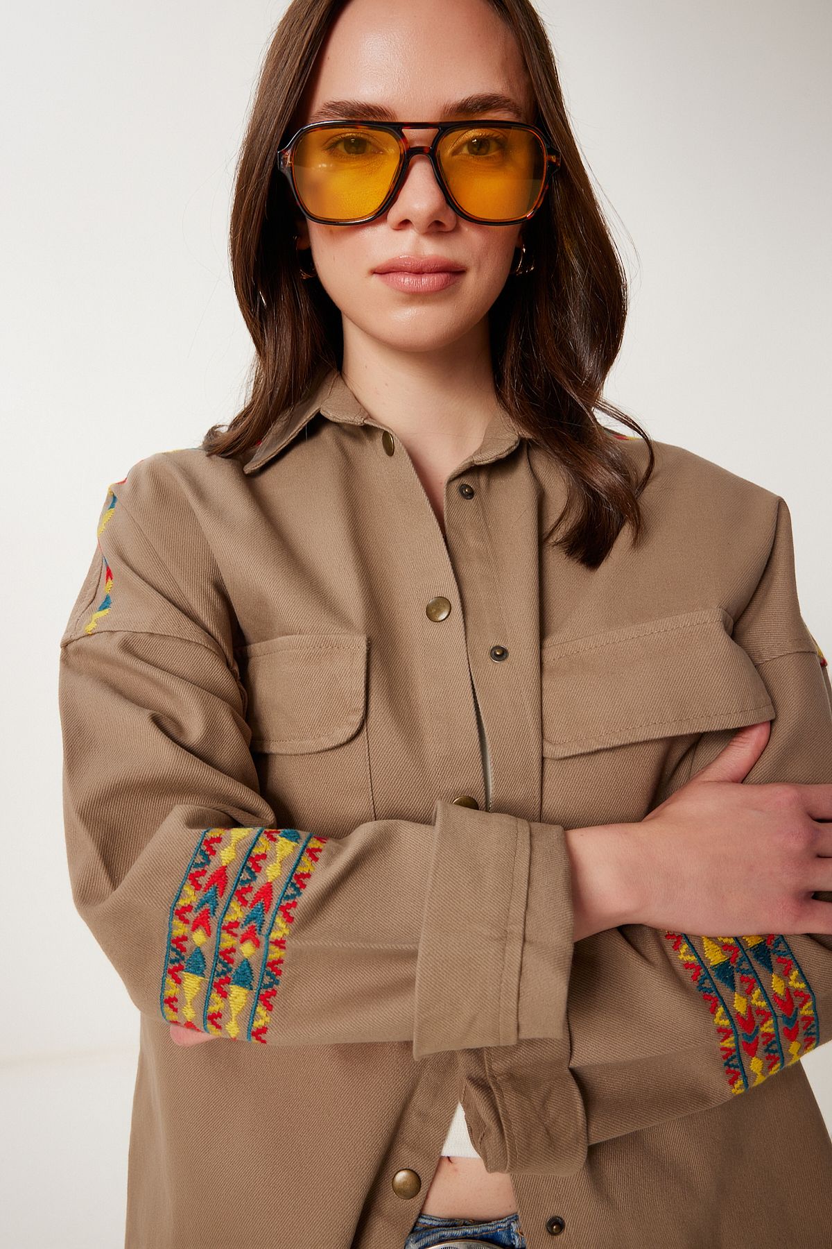 Açık Kahverengi Etnik Nakışlı Oversize Gabardin Gömlek Ceket SA00039