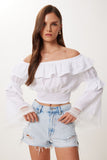 Beyaz Carmen Yaka Volanlı Crop Keten Bluz BV00146