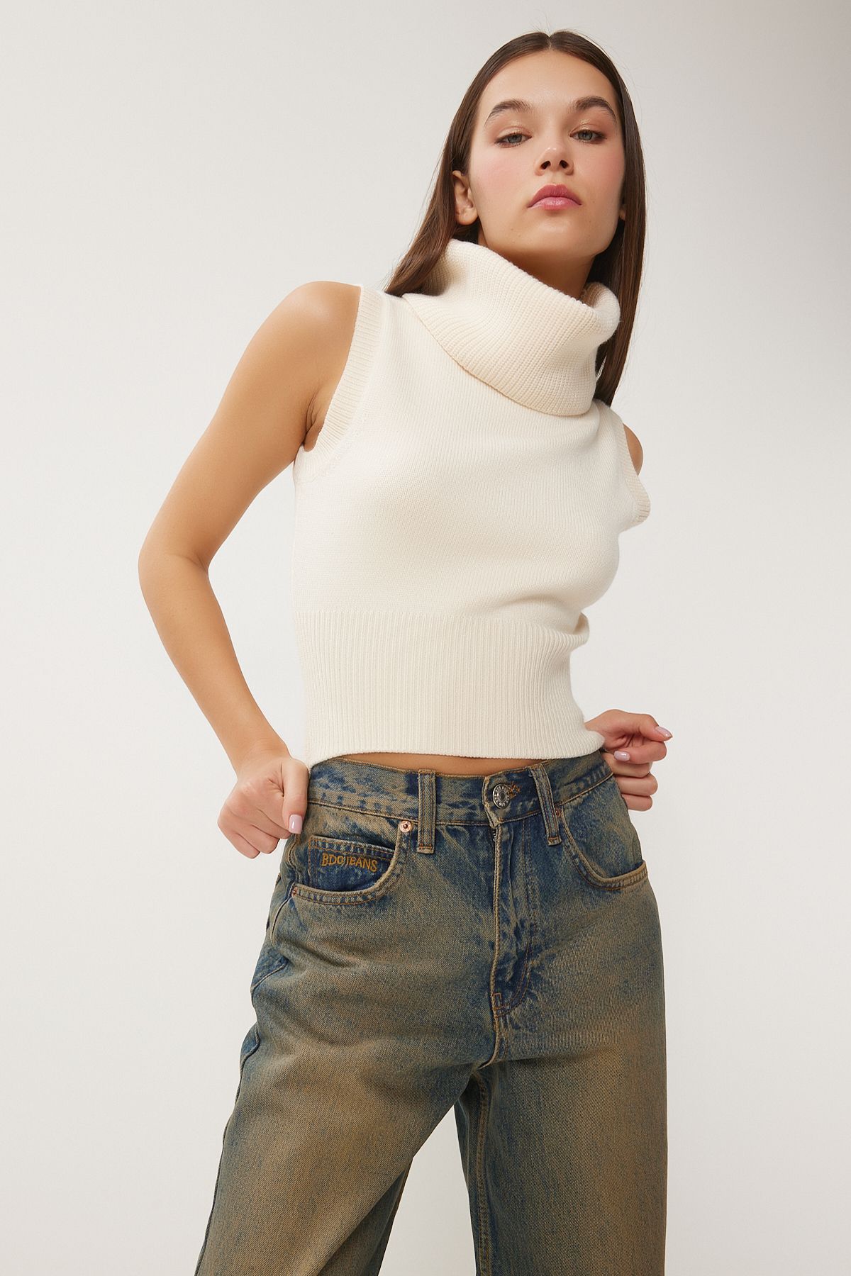 Koyu Mavi Yüksek Bel Soluk Efektli Baggy Jeans UT00027